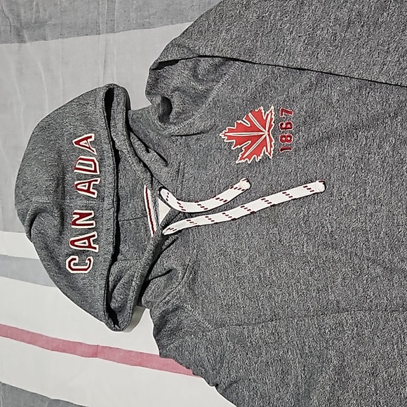 Bluenotes Canada Hoodie - Picture 4 of 4